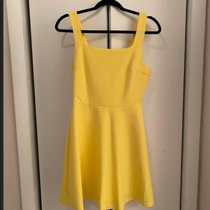 Sofi Stella Yellow Dress 
Size S